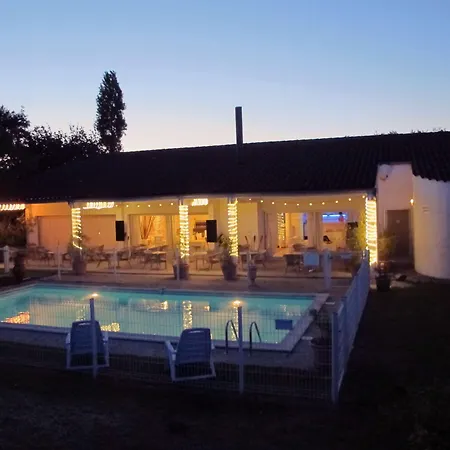 Kyriad Hotel Saintes