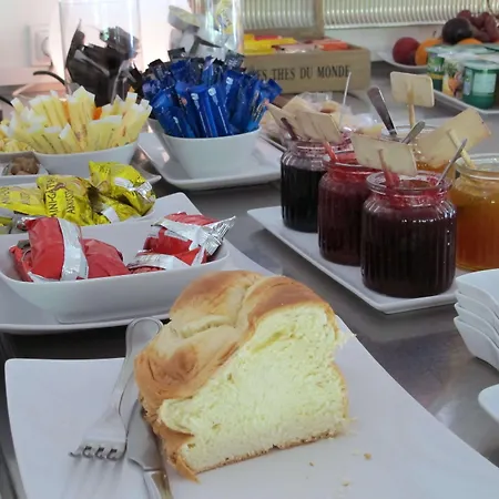 Hotel Kyriad 2*